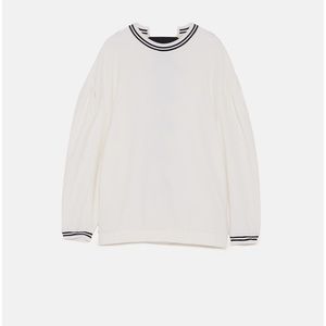 Oversized top detail round neck  with long sleeves